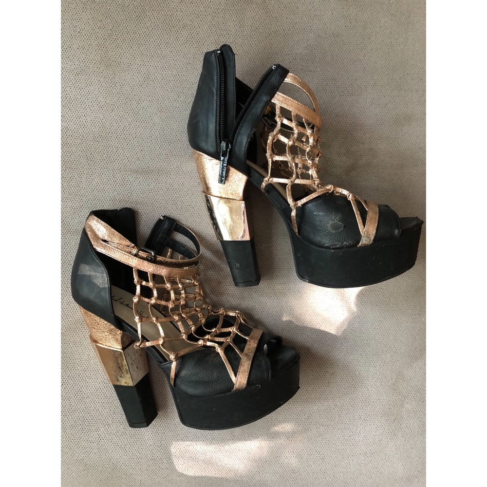 MICHAEL ANTONIO STUDIO TOWNSEND CAGE HEELS